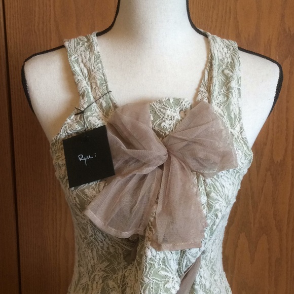 Ryu Tops - NWT RYU Green & Beige Bow Top